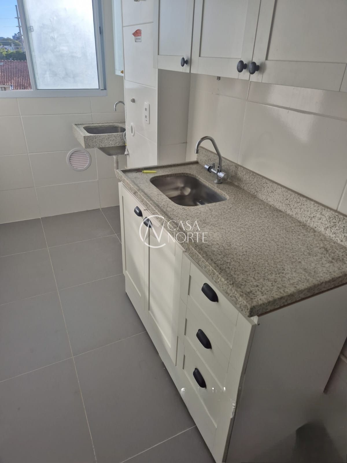 Apartamento à venda com 2 quartos, 44m², 1 vaga, Avenida Karl Iwers no bairro Jardim Itu em Porto Alegre