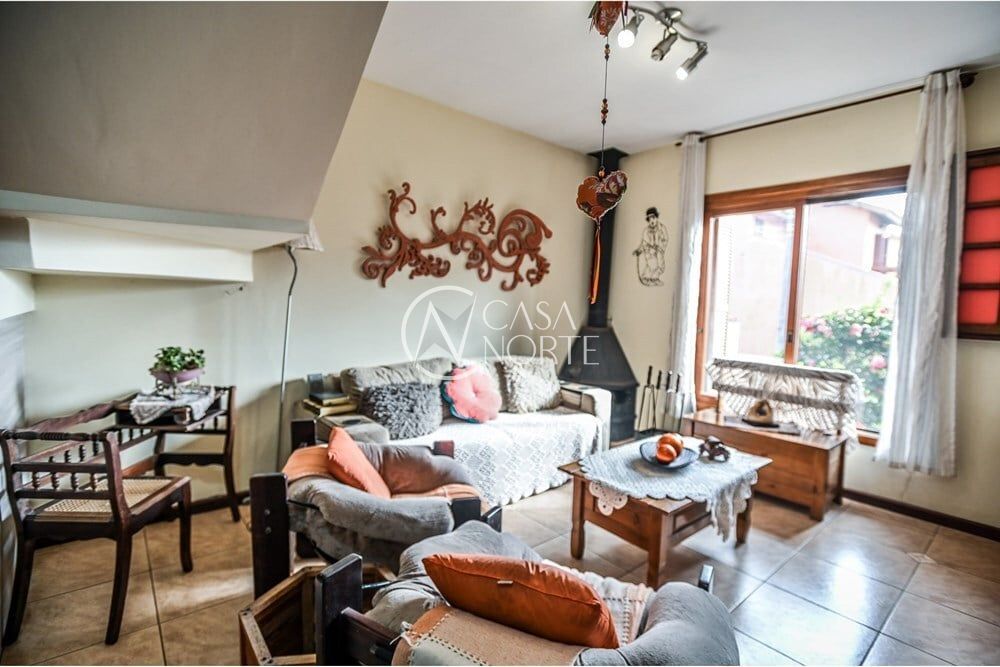 Casa de Condomínio à venda com 2 quartos, 166m², 1 suíte, 2 vagas, Ponciano Pachêco da Silveira no bairro Serraria em Porto Alegre