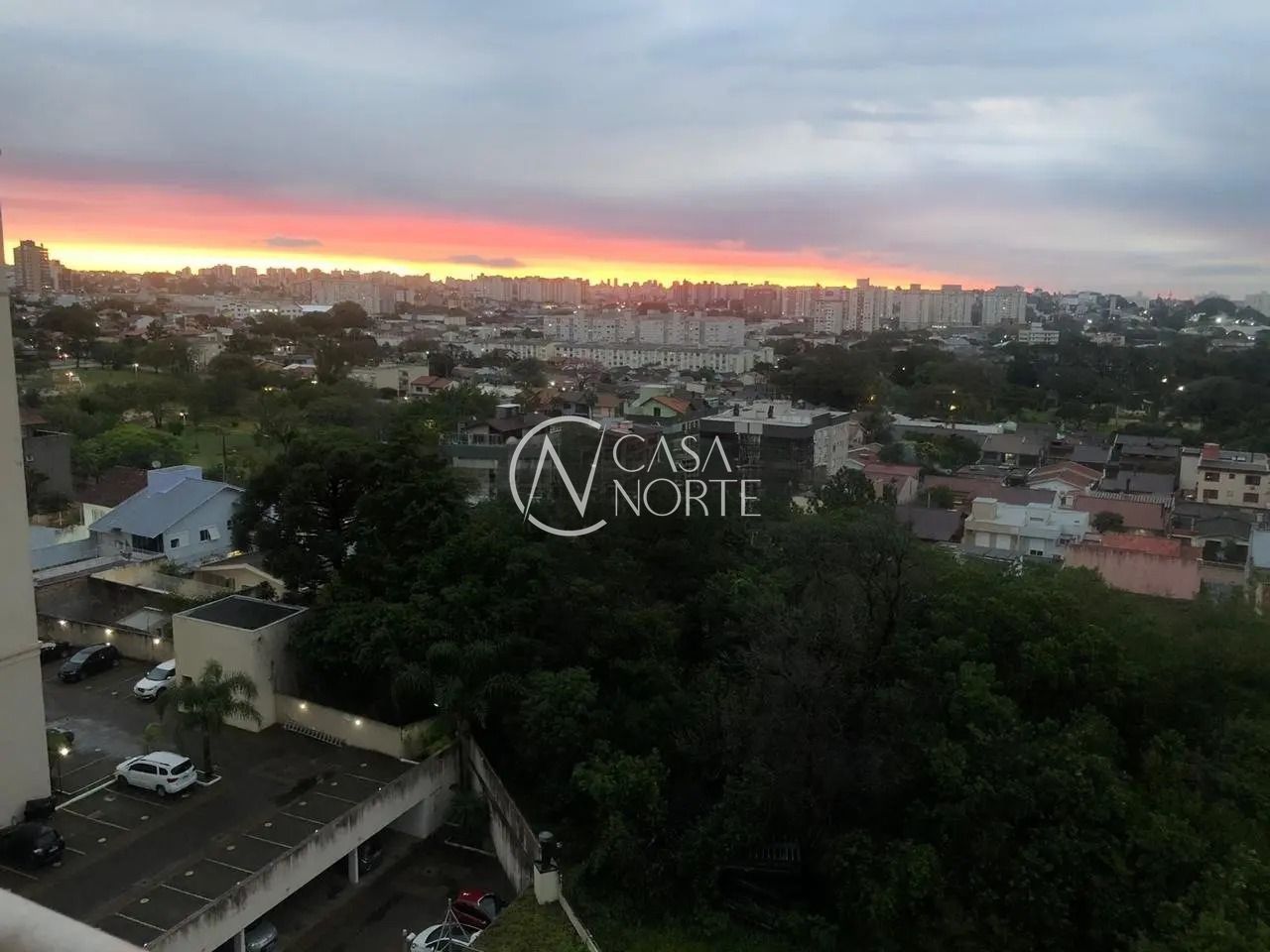 Apartamento à venda com 2 quartos, 52m², 1 vaga, Rua Lindolfo Henke no bairro Sarandi em Porto Alegre