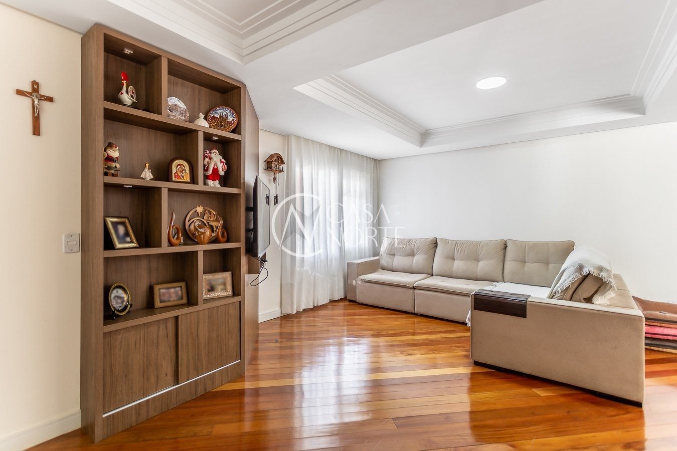 Casa à venda com 4 quartos, 413m², 4 suítes, 5 vagas, Rua Moema no bairro Chácara das Pedras em Porto Alegre