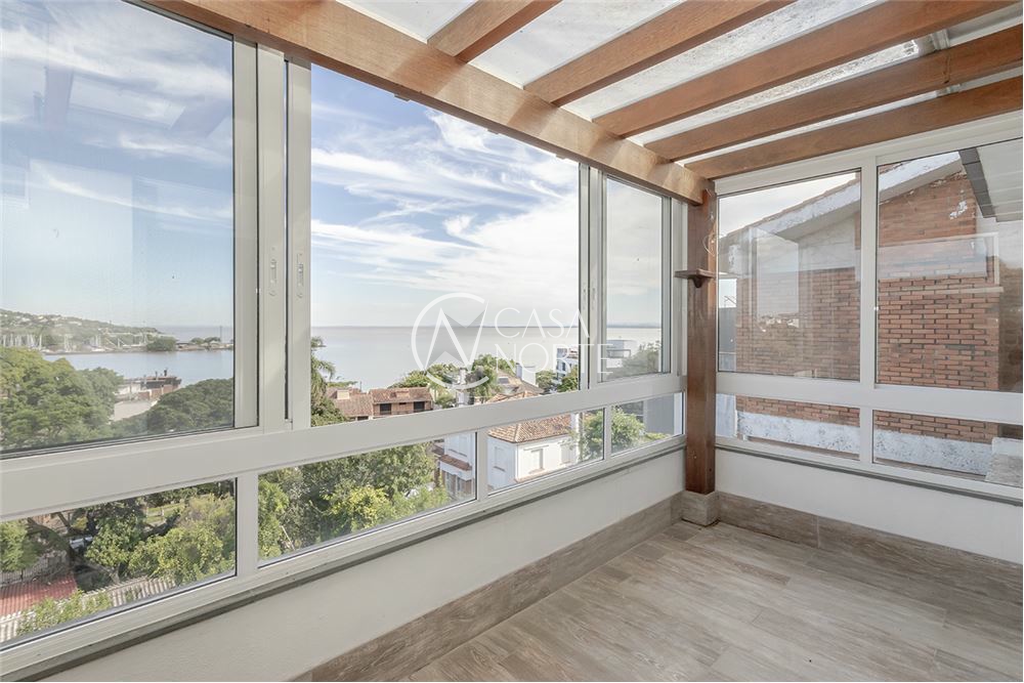 Casa à venda com 4 quartos, 631m², 3 suítes, 2 vagas, Goitacaz no bairro Vila Assunção em Porto Alegre