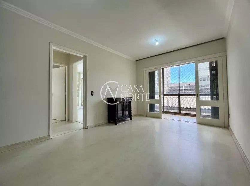 Apartamento à venda com 2 quartos, 83m², 1 vaga, Avenida Independência no bairro Centro Histórico em Porto Alegre