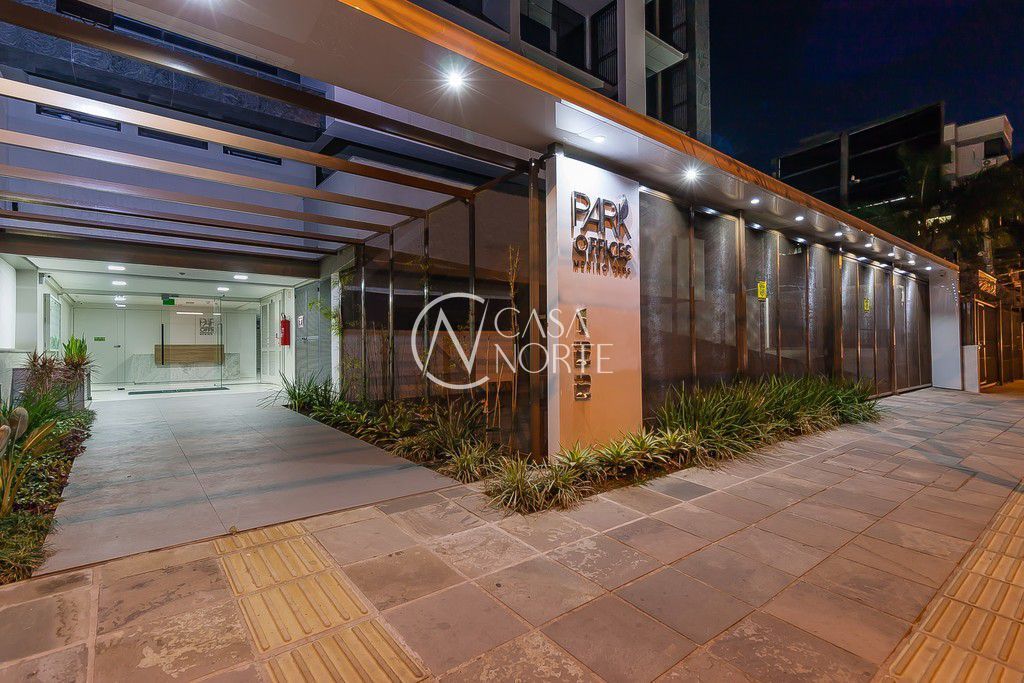 Sala Comercial à venda com 1 quarto, 38m², Avenida Padre Cacique no bairro Menino Deus em Porto Alegre