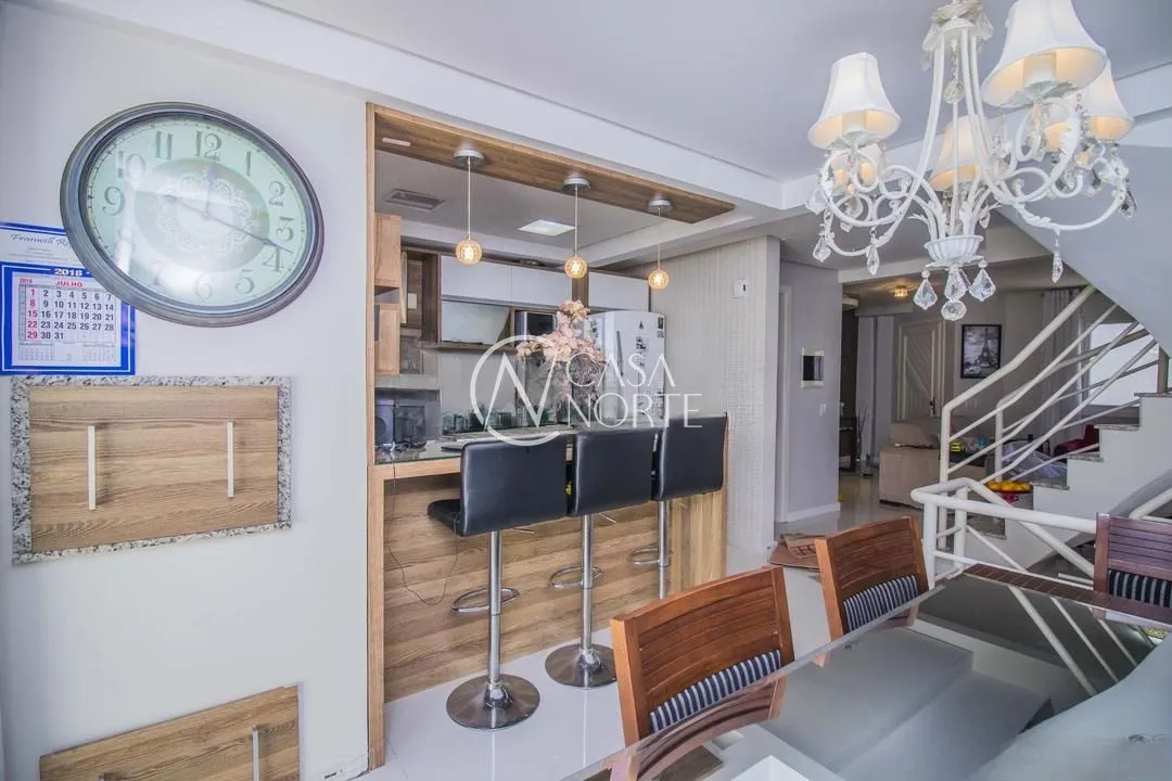 Casa de Condomínio à venda com 3 quartos, 161m², 1 suíte, 2 vagas, Rua Juruá no bairro Jardim São Pedro em Porto Alegre