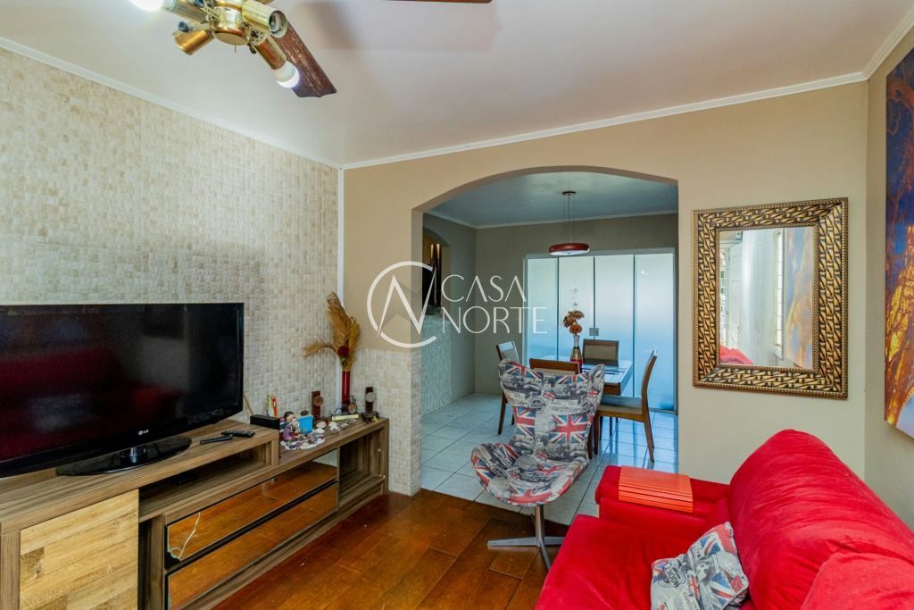 Casa à venda com 3 quartos, 134m², 3 vagas, Rua Nove de Março no bairro Vila Ipiranga em Porto Alegre