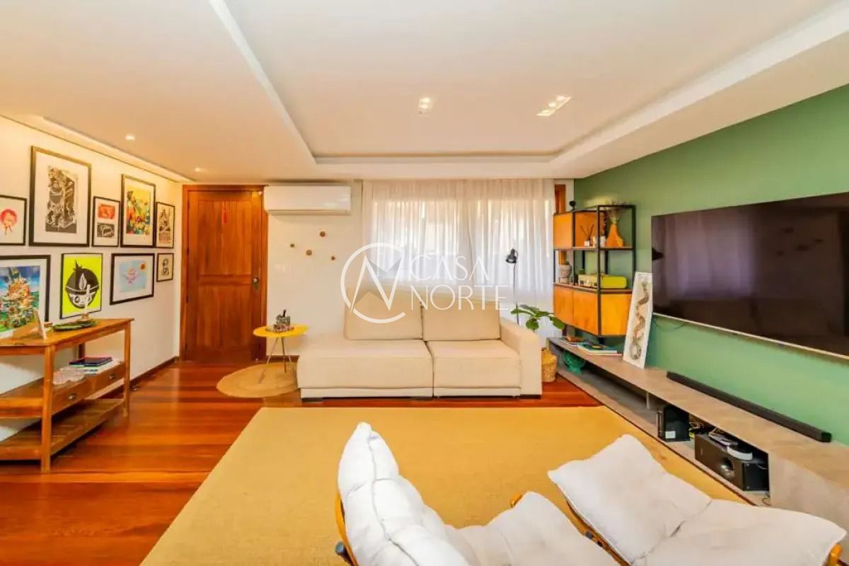 Casa de Condomínio à venda com 3 quartos, 309m², 1 suíte, 2 vagas, Rua Tomaz Gonzaga no bairro Boa Vista em Porto Alegre