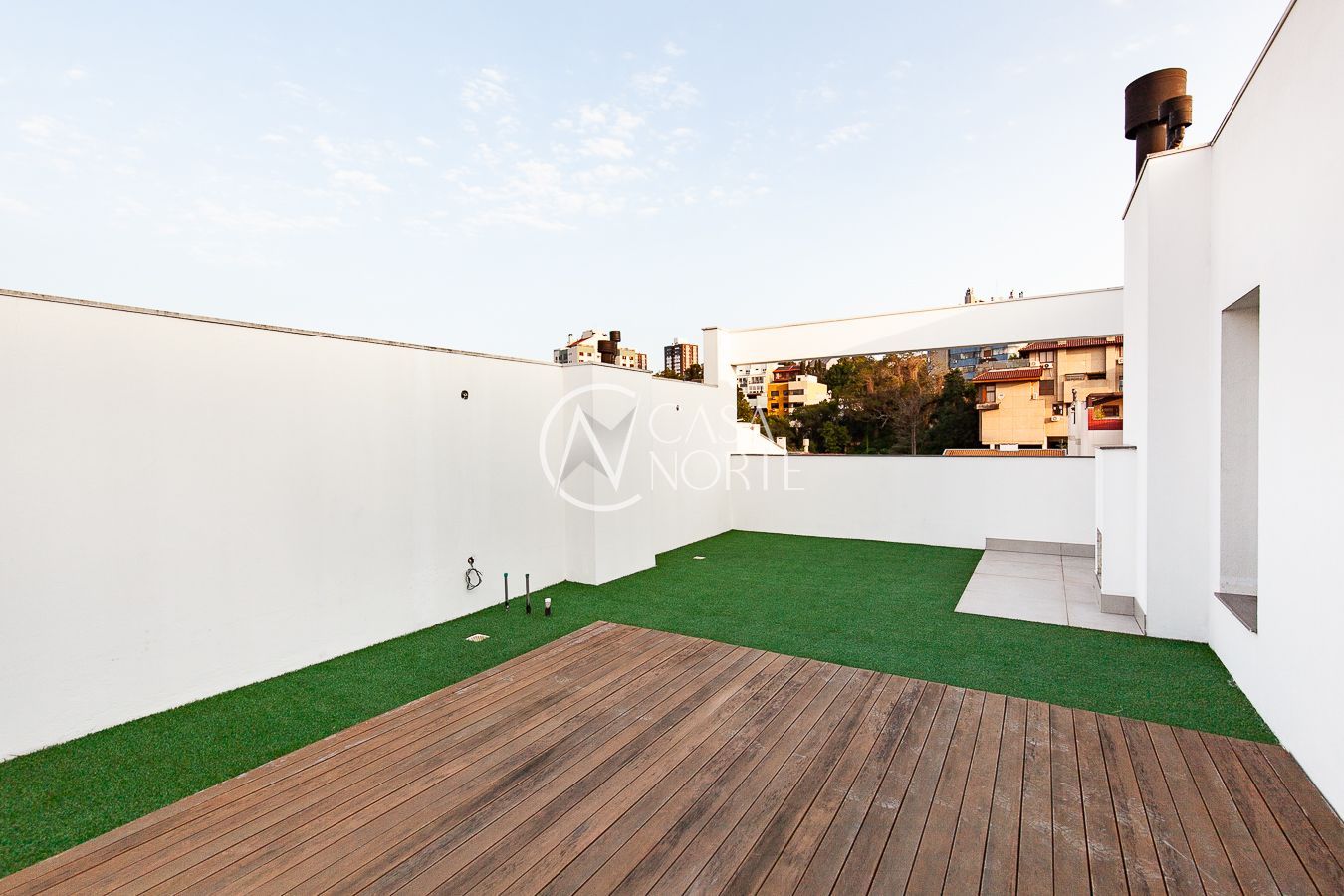 Cobertura à venda com 3 quartos, 210m², 1 suíte, 2 vagas, Rua Miracema no bairro Chácara das Pedras em Porto Alegre