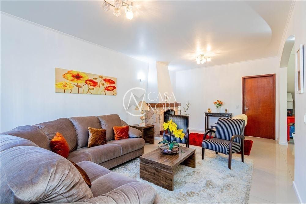 Casa à venda com 4 quartos, 293m², 1 suíte, 3 vagas, Rua Paulo Blaschke no bairro Jardim Planalto em Porto Alegre