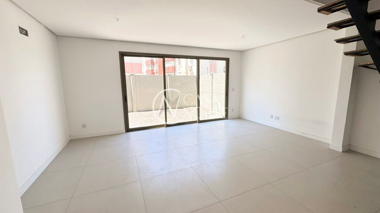 Casa de Condomínio à venda com 3 quartos, 180m², 1 suíte, 2 vagas, João Francisco Martins no bairro Jardim Itu em Porto Alegre