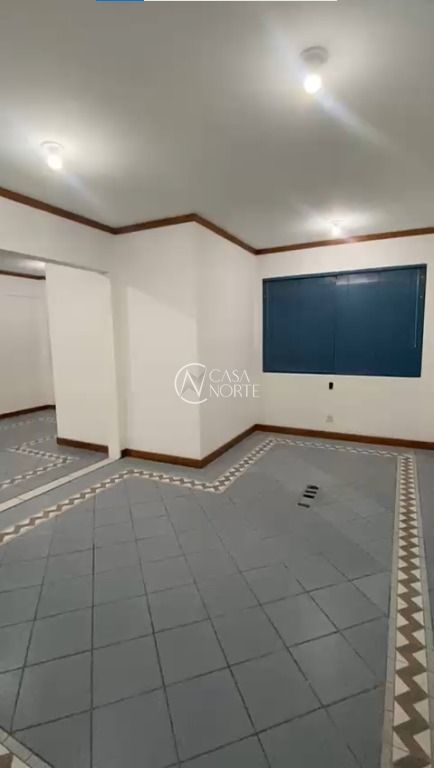 Sala Comercial à venda com 1 quarto, 46m², Avenida Assis Brasil no bairro Passo da Areia em Porto Alegre