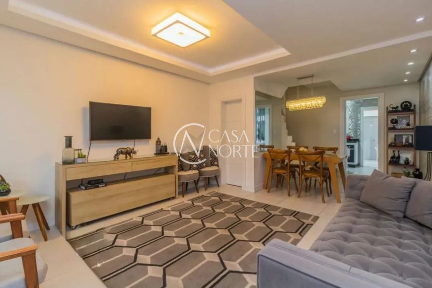 Casa à venda com 3 quartos, 117m², 1 suíte, 2 vagas, Rua Padre Bruno Francisco Durayski no bairro Jardim Planalto em Porto Alegre
