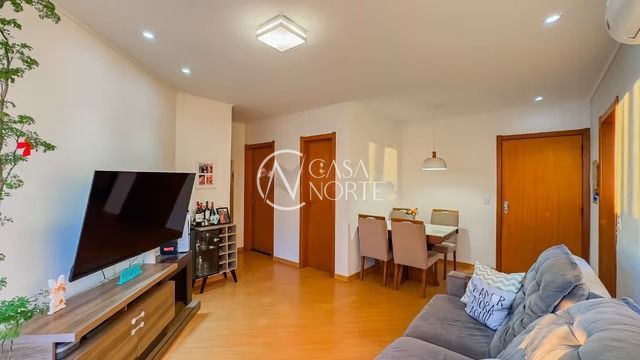 Apartamento à venda com 2 quartos, 76m², 1 suíte, 1 vaga, Avenida João Xxiii no bairro São Sebastião em Porto Alegre