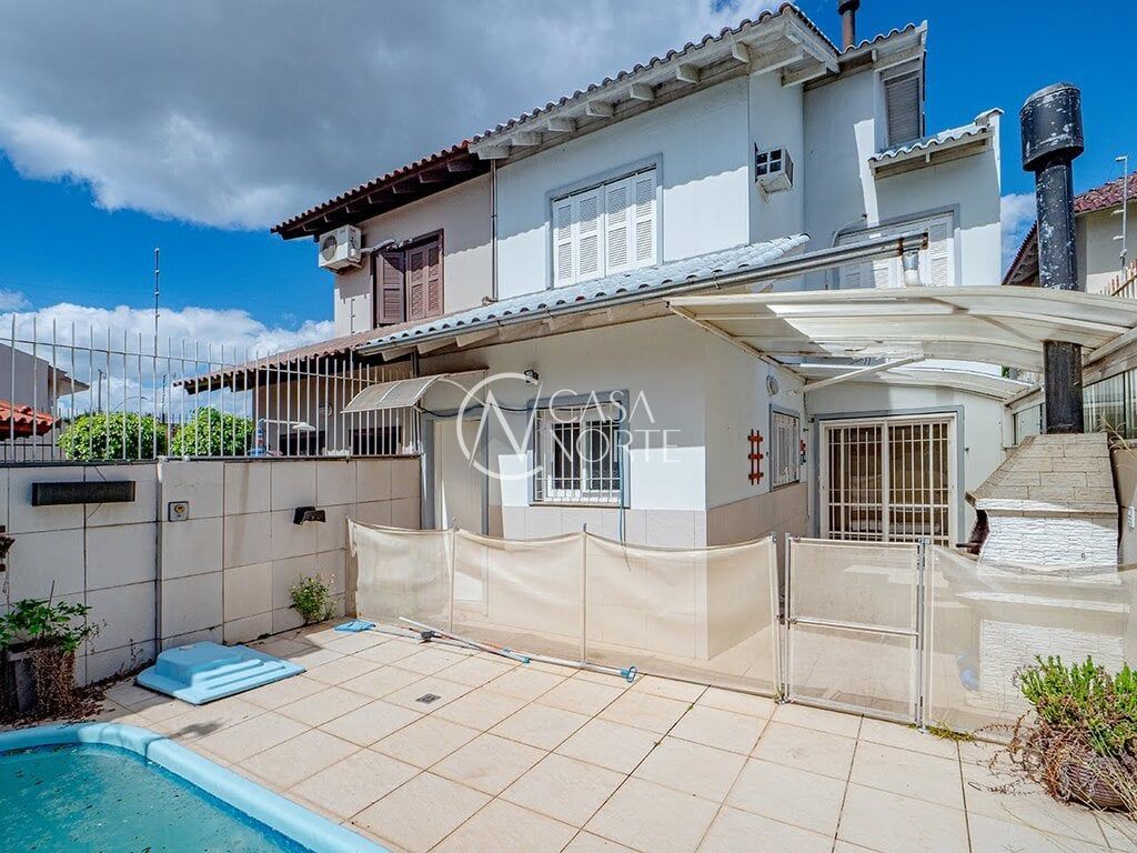 Casa à venda com 3 quartos, 224m², 1 suíte, 3 vagas, Avenida Ecoville no bairro Sarandi em Porto Alegre