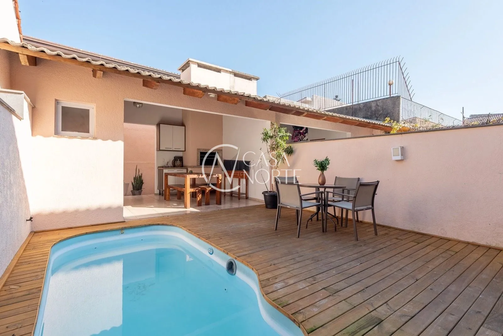 Casa à venda com 3 quartos, 150m², 1 suíte, 2 vagas, Avenida Alberto Pasqualini no bairro Jardim Itu em Porto Alegre