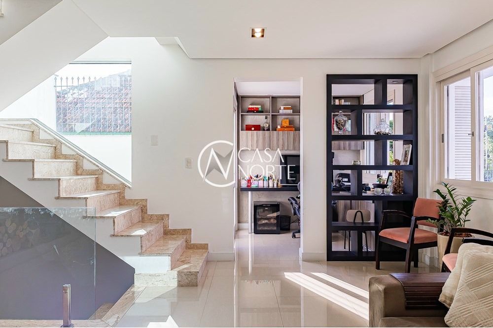 Casa à venda com 3 quartos, 250m², 1 suíte, 2 vagas, Rua das Caravelas no bairro Jardim Itu em Porto Alegre