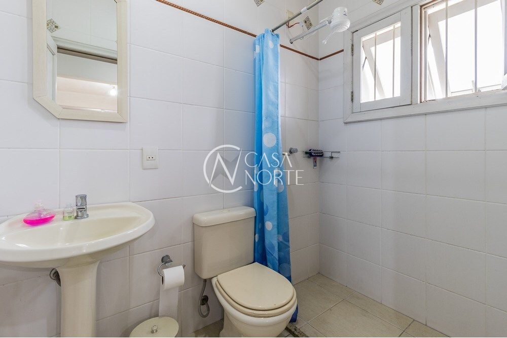 Casa à venda com 3 quartos, 464m², 3 suítes, 2 vagas, Joaquim Cruz no bairro Santo Antônio em Porto Alegre