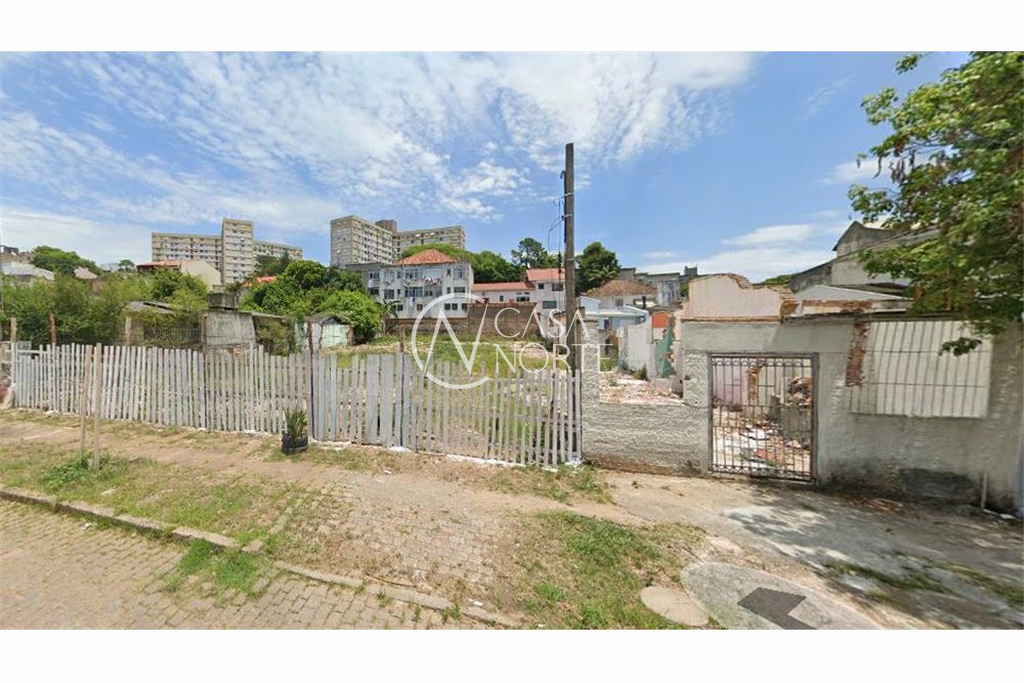 Terreno à venda , 1317m², Rua Teixeira de Freitas no bairro Santo Antônio em Porto Alegre