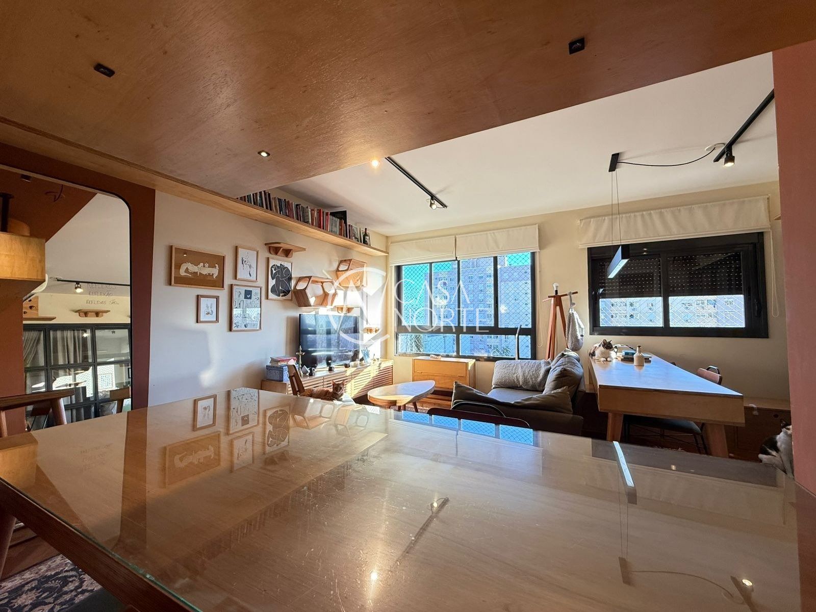 Apartamento à venda com 2 quartos, 57m², 1 suíte, 1 vaga, Rua Santana no bairro Santana em Porto Alegre