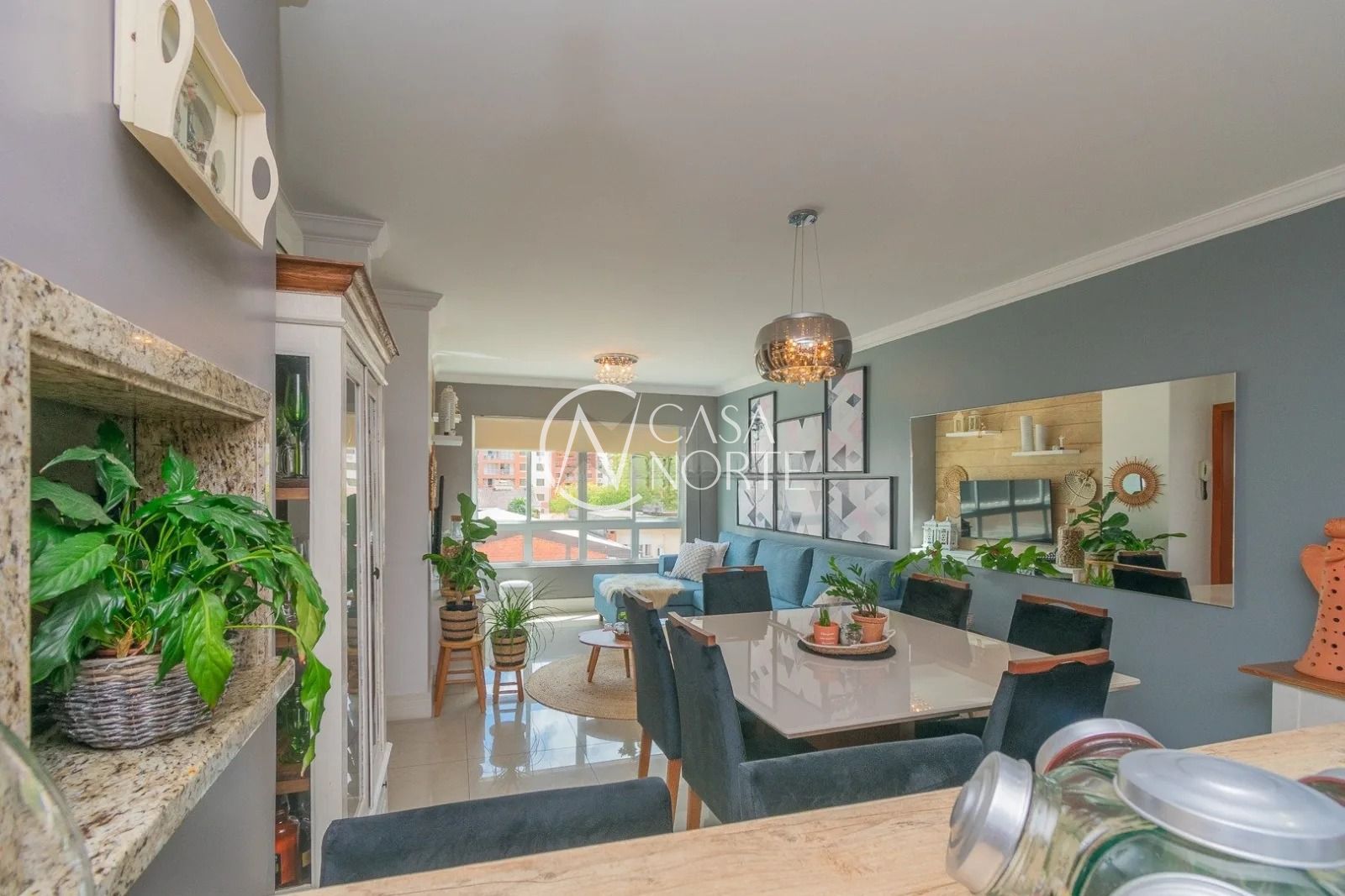 Apartamento à venda com 2 quartos, 76m², 1 suíte, 1 vaga, Rua Fernando Cortez no bairro Cristo Redentor em Porto Alegre