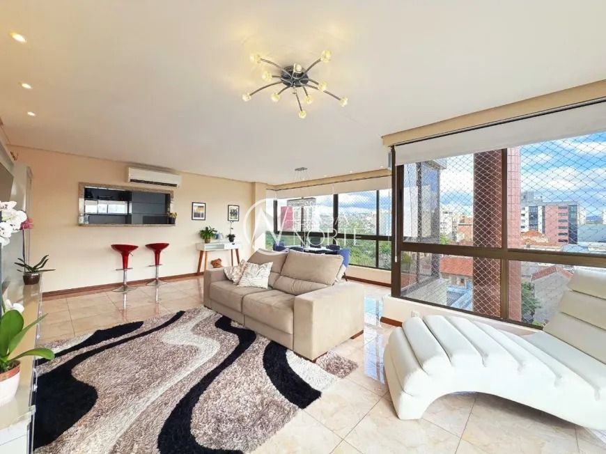 Apartamento à venda com 3 quartos, 108m², 1 suíte, 2 vagas, Rua Açores no bairro Passo da Areia em Porto Alegre