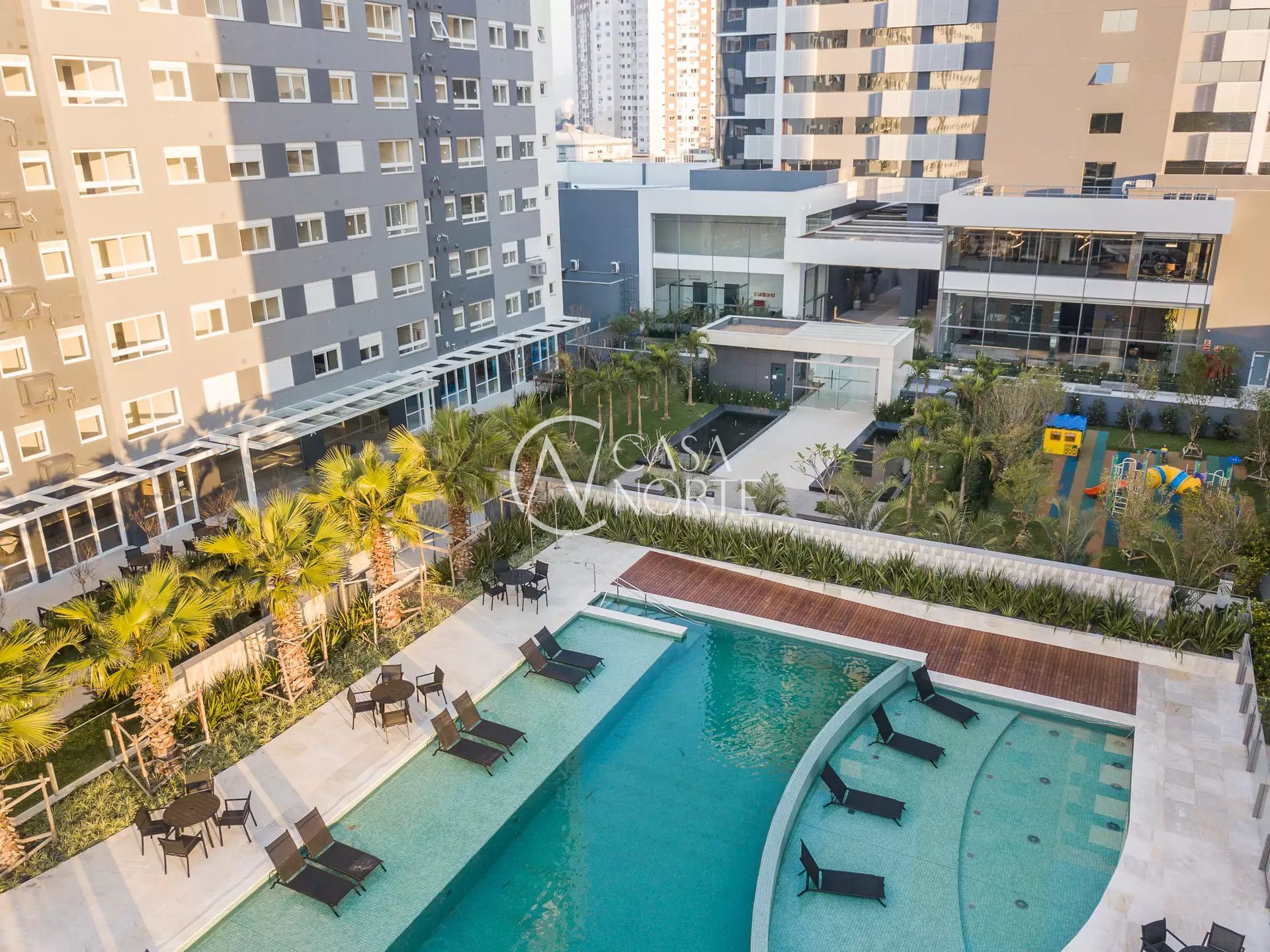 Apartamento à venda com 2 quartos, 56m², 1 suíte, 1 vaga, Rua Jerônymo Zelmanovitz no bairro Jardim Lindóia em Porto Alegre