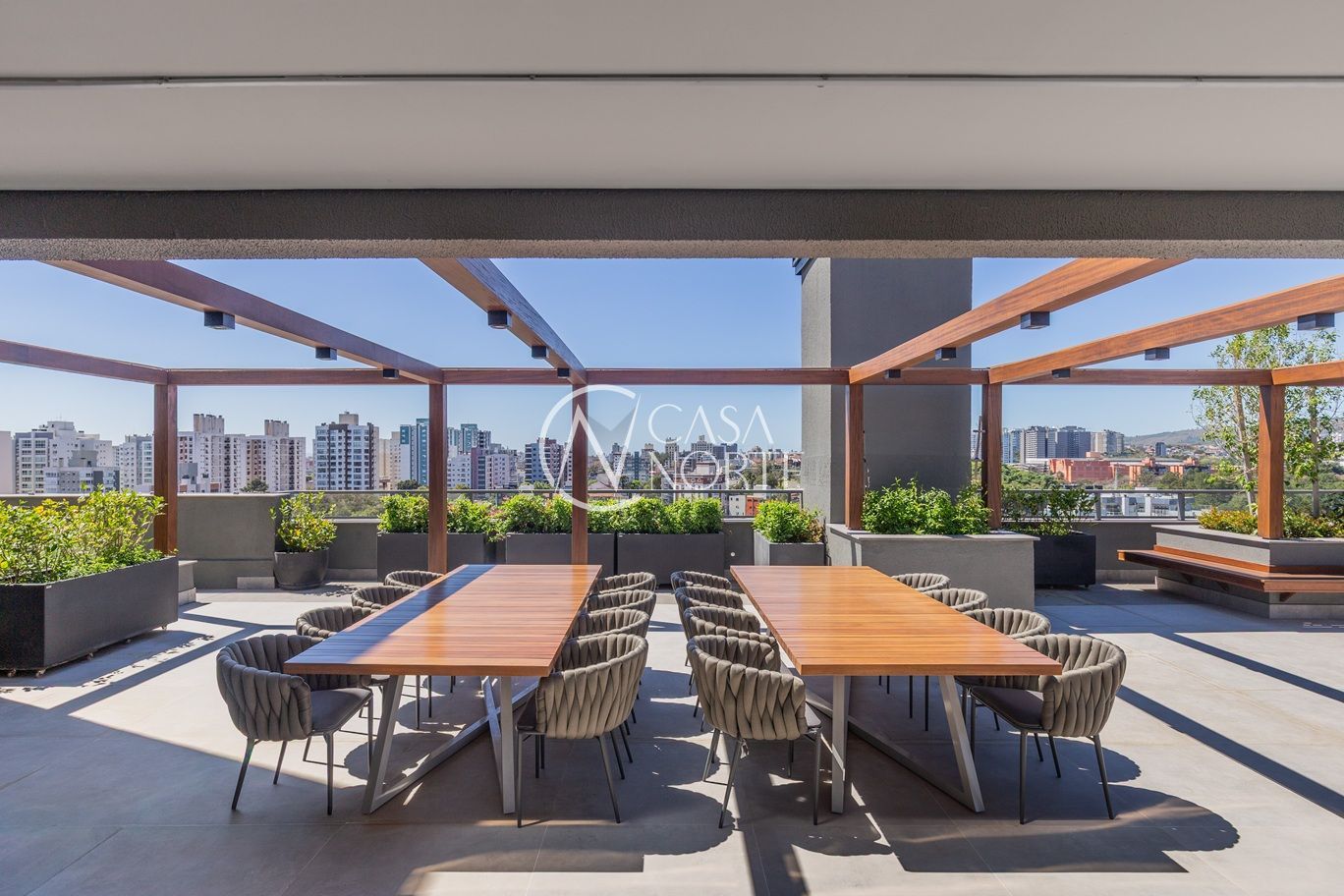 Apartamento à venda com 3 quartos, 93m², 1 suíte, 2 vagas, Rua Azevedo Sodré no bairro Passo da Areia em Porto Alegre