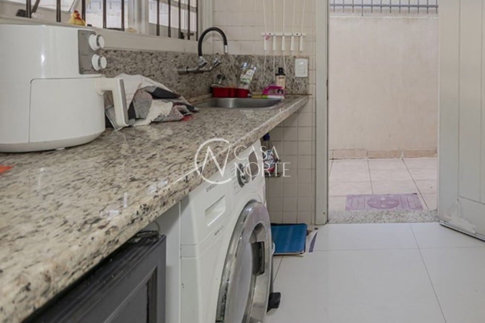 Casa à venda com 3 quartos, 304m², 1 suíte, 4 vagas, Charruas no bairro Espírito Santo em Porto Alegre