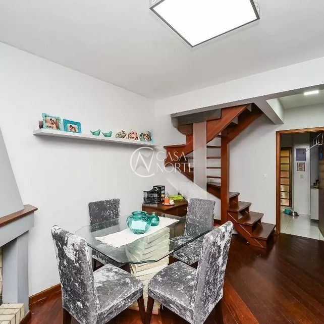 Casa de Condomínio à venda com 3 quartos, 108m², 1 suíte, 2 vagas, Rua Manoel Lopes Meirelles no bairro Jardim Itu-Sabará em Porto Alegre