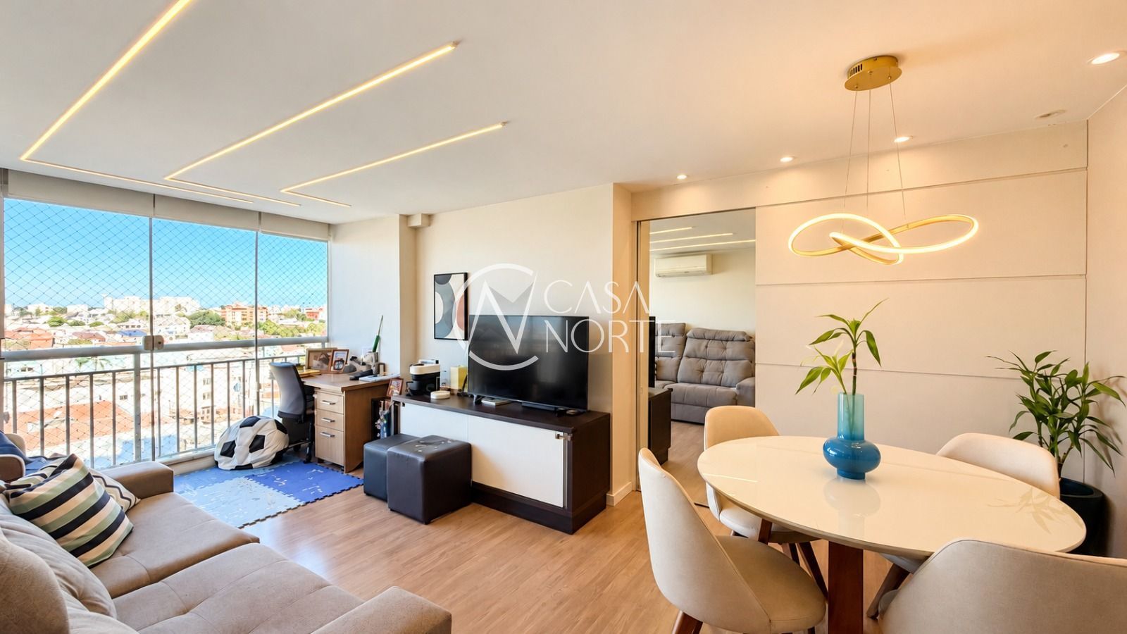 Apartamento à venda com 2 quartos, 69m², 1 suíte, 1 vaga, Rua Mauro Guedes de Oliveira no bairro Jardim Lindóia em Porto Alegre