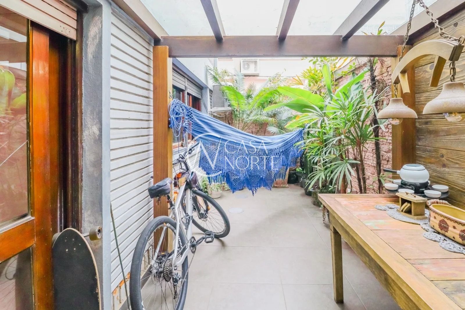 Apartamento Garden à venda com 3 quartos, 114m², Rua Vicente da Fontoura no bairro Rio Branco em Porto Alegre