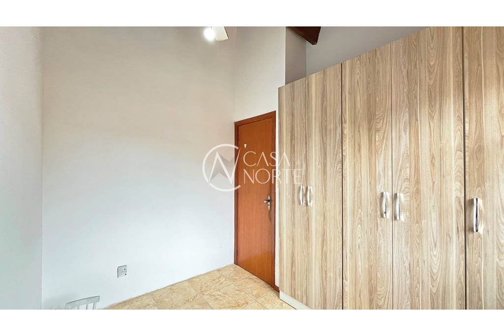 Casa à venda com 3 quartos, 156m², 1 suíte, 3 vagas, Giobatta Giuseppe Petracco no bairro Vila Nova em Porto Alegre