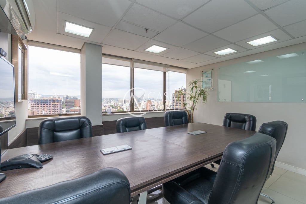 Sala Comercial à venda , 344m², 8 vagas, Doutor Florêncio Ygartua no bairro Moinhos de Vento em Porto Alegre