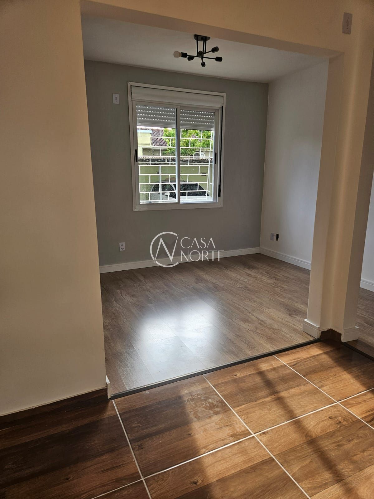 Apartamento à venda com 2 quartos, 52m², Rua Maria Montessori no bairro São Sebastião em Porto Alegre