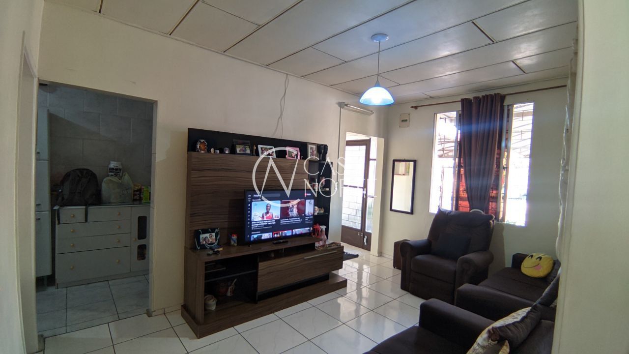 Casa à venda com 4 quartos, 240m², 1 suíte, 3 vagas, Avenida Bernardino Silveira de Amorim no bairro Rubem Berta em Porto Alegre