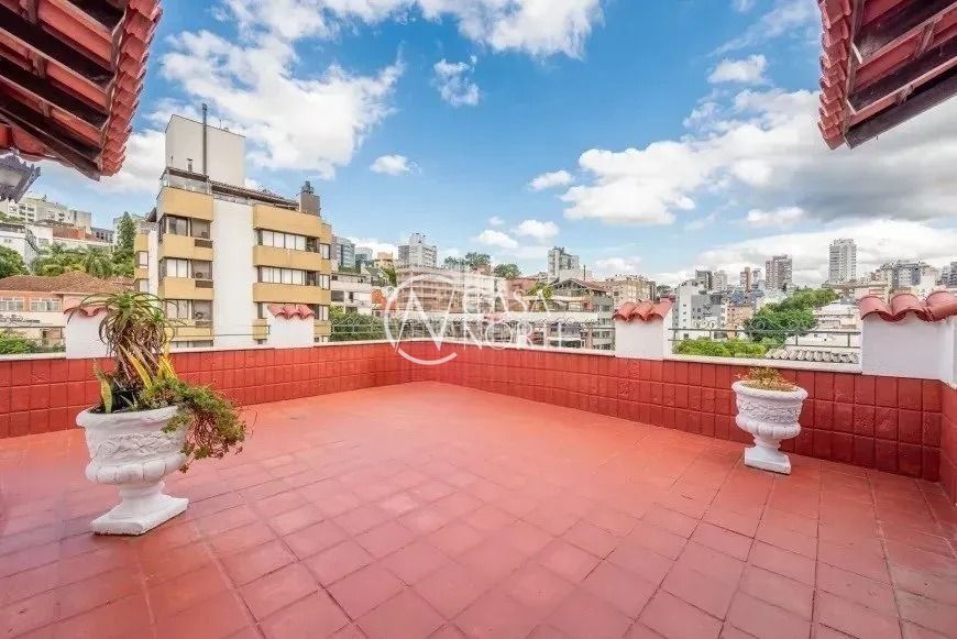 Cobertura à venda com 3 quartos, 197m², 1 suíte, 2 vagas, Rua Comendador Rheingantz no bairro Auxiliadora em Porto Alegre