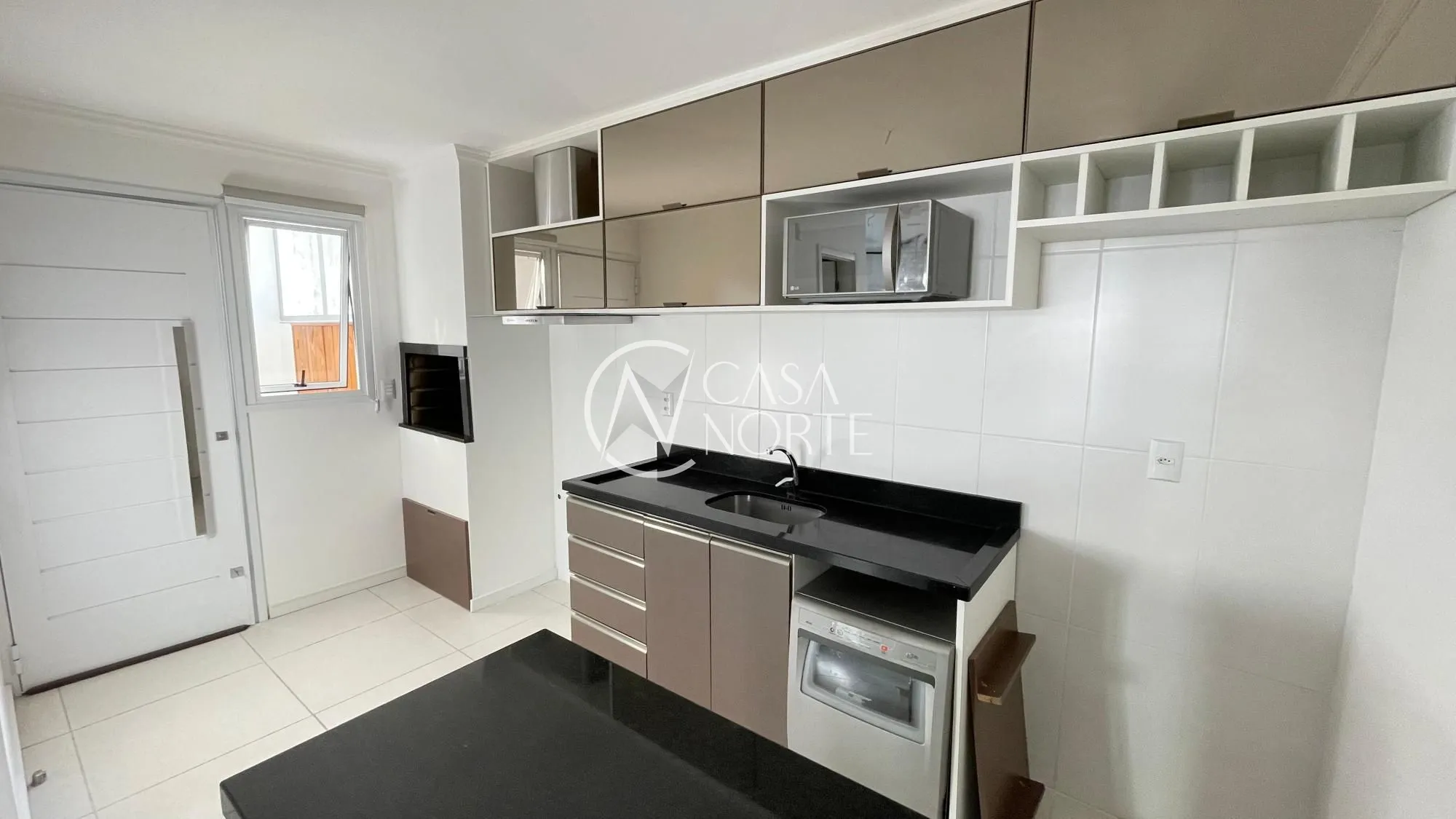 Casa de Condomínio à venda com 3 quartos, 145m², 1 suíte, 2 vagas, Rua Monte Alegre no bairro Jardim Floresta em Porto Alegre