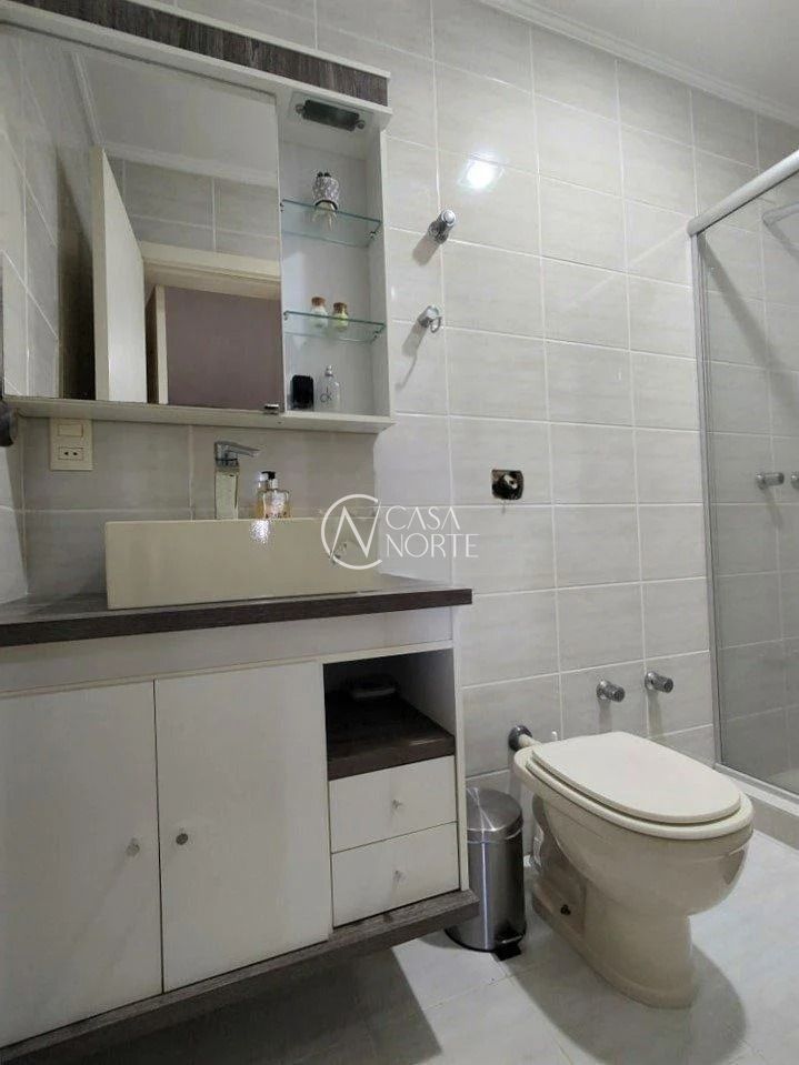 Cobertura à venda com 3 quartos, 211m², 1 suíte, 3 vagas, Rua Maestro Salvador Campanella no bairro Jardim Itu em Porto Alegre