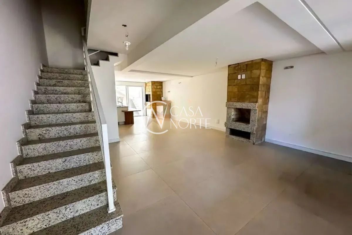 Casa à venda com 3 quartos, 195m², 1 suíte, 2 vagas, Rua Elias Bothome no bairro Jardim Itu em Porto Alegre