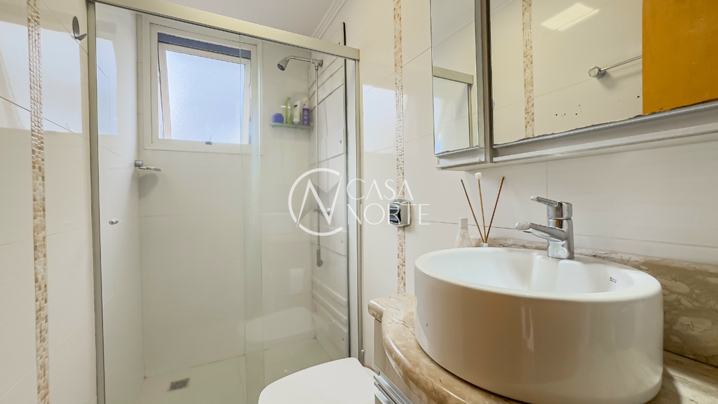 Apartamento à venda com 2 quartos, 74m², 1 suíte, 1 vaga, Anita Garibaldi no bairro Boa Vista em Porto Alegre