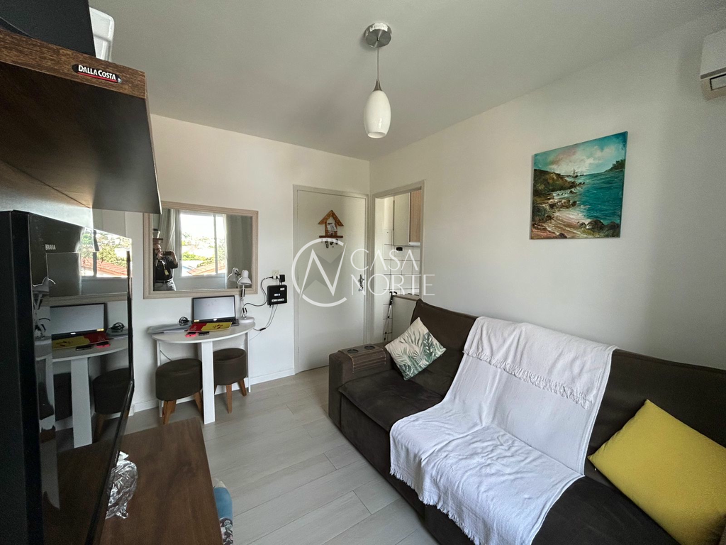 Apartamento à venda com 2 quartos, 46m², 1 vaga, Rua Gorki no bairro Cavalhada em Porto Alegre