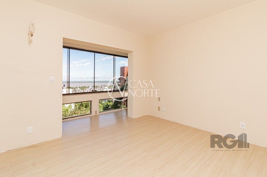 Apartamento à venda com 3 quartos, 118m², 1 suíte, 1 vaga, Barão de Cerro Largo no bairro Menino Deus em Porto Alegre