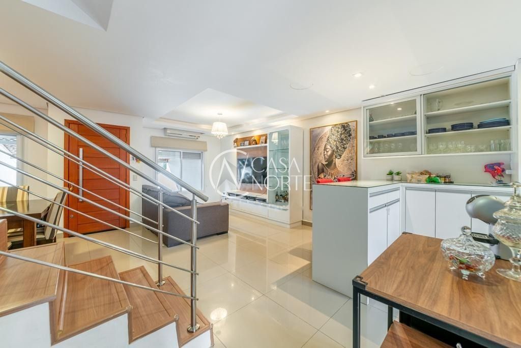 Casa à venda com 3 quartos, 148m², 1 suíte, 4 vagas, Rua Doutor Galdino Nunes Vieira no bairro Jardim Itu em Porto Alegre