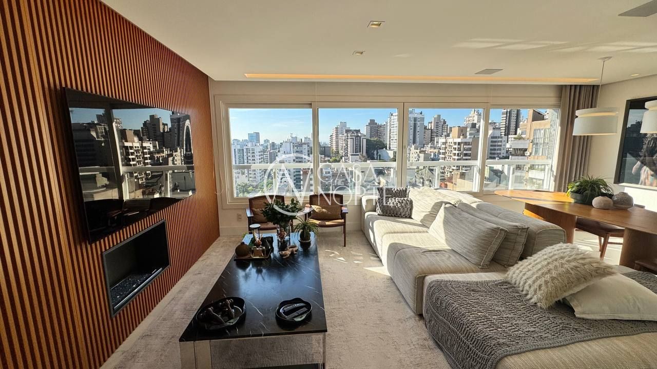 Apartamento à venda com 3 quartos, 137m², 3 suítes, 2 vagas, Rua Abrahão Melnick no bairro Rio Branco em Porto Alegre