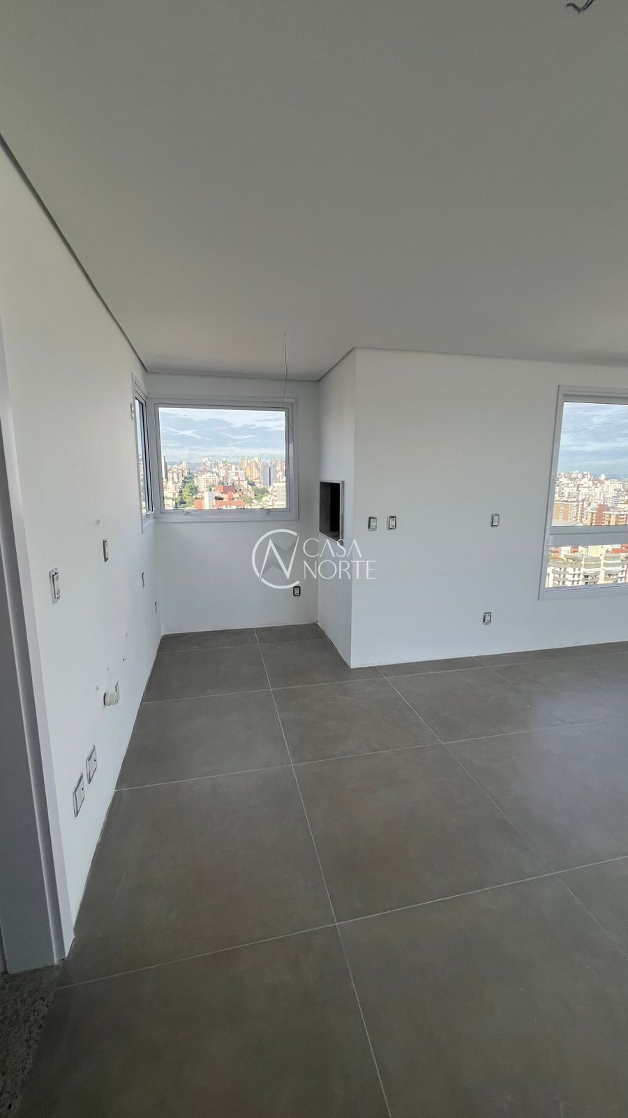 Cobertura à venda com 3 quartos, 209m², 3 suítes, 3 vagas, Rua Marquês do Pombal no bairro Moinhos de Vento em Porto Alegre