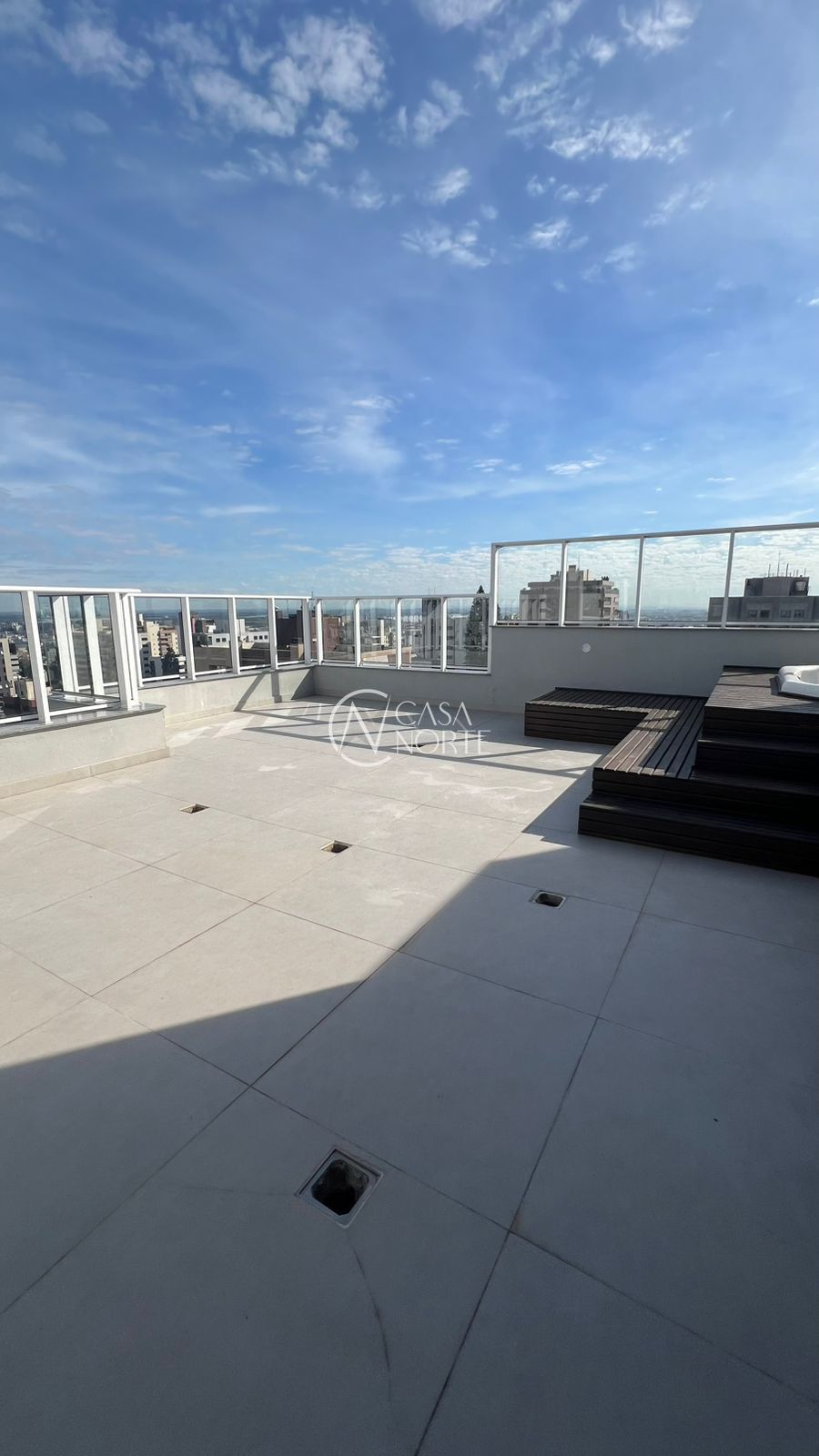 Cobertura à venda com 3 quartos, 209m², 3 suítes, 3 vagas, Rua Marquês do Pombal no bairro Moinhos de Vento em Porto Alegre