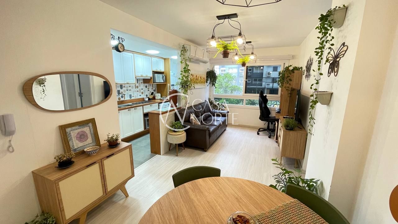Apartamento à venda com 2 quartos, 61m², 1 suíte, 1 vaga, Rua Jerônymo Zelmanovitz no bairro Jardim Lindóia em Porto Alegre