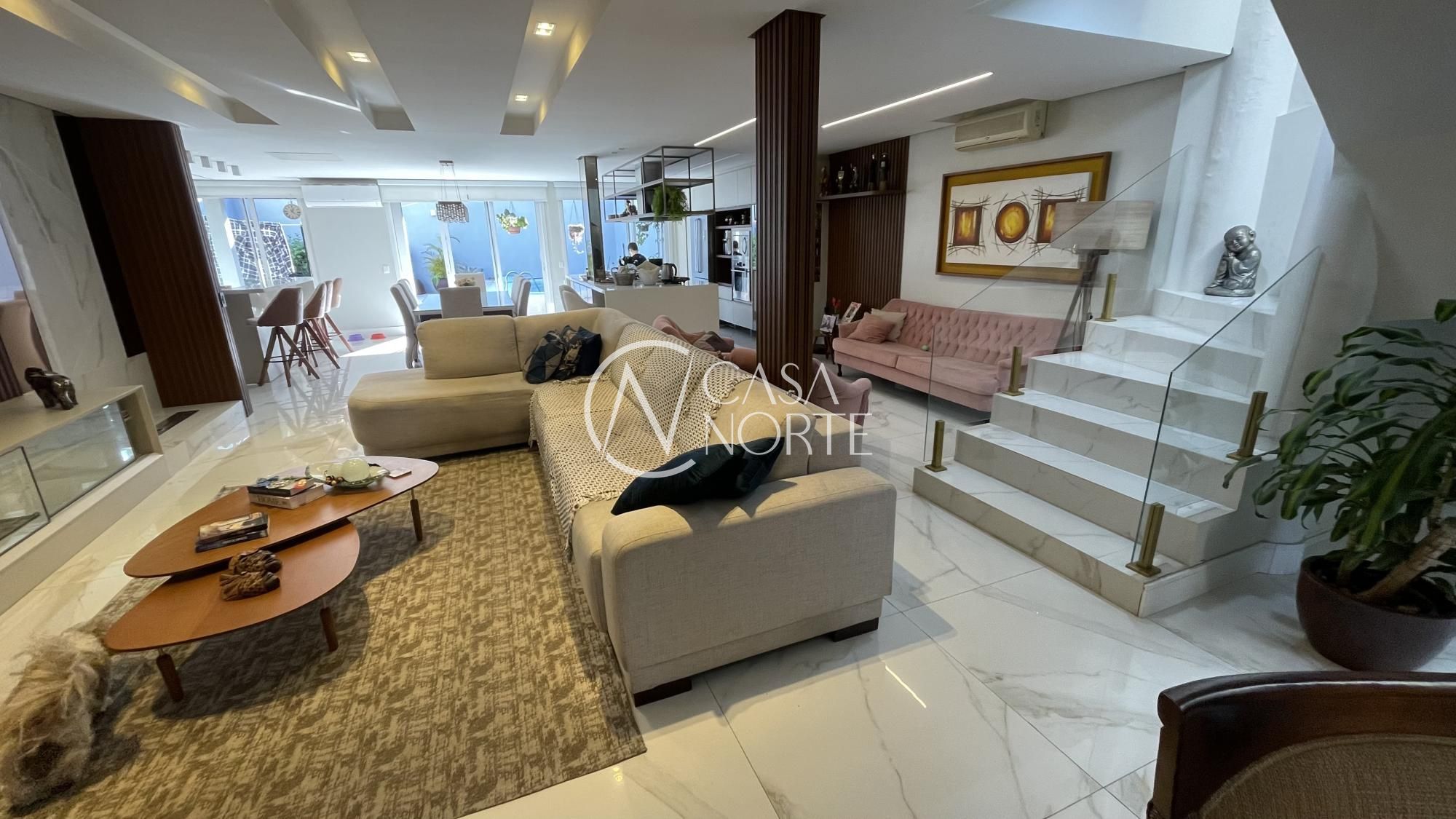 Casa à venda com 3 quartos, 300m², 1 suíte, 4 vagas, Avenida Professor Paula Soares no bairro Jardim Itu em Porto Alegre