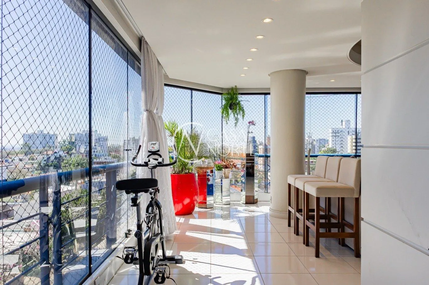 Apartamento à venda com 3 quartos, 155m², 1 suíte, 2 vagas, Rua Caracas no bairro Jardim Lindóia em Porto Alegre