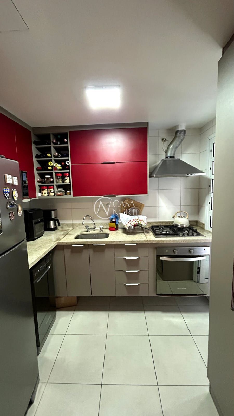 Apartamento à venda com 3 quartos, 81m², 2 vagas, Avenida Grécia no bairro Passo da Areia em Porto Alegre