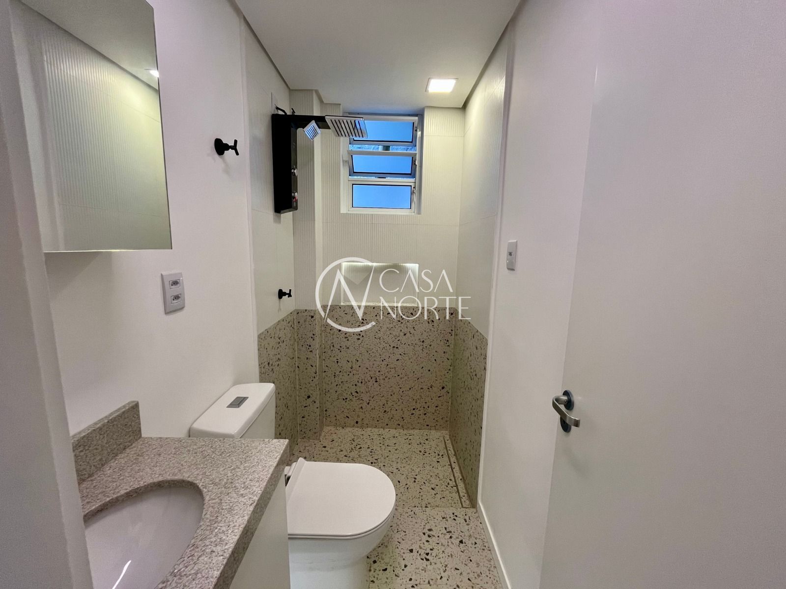 Apartamento à venda com 1 quarto, 45m², Rua Doutor Barros Cassal no bairro Floresta em Porto Alegre